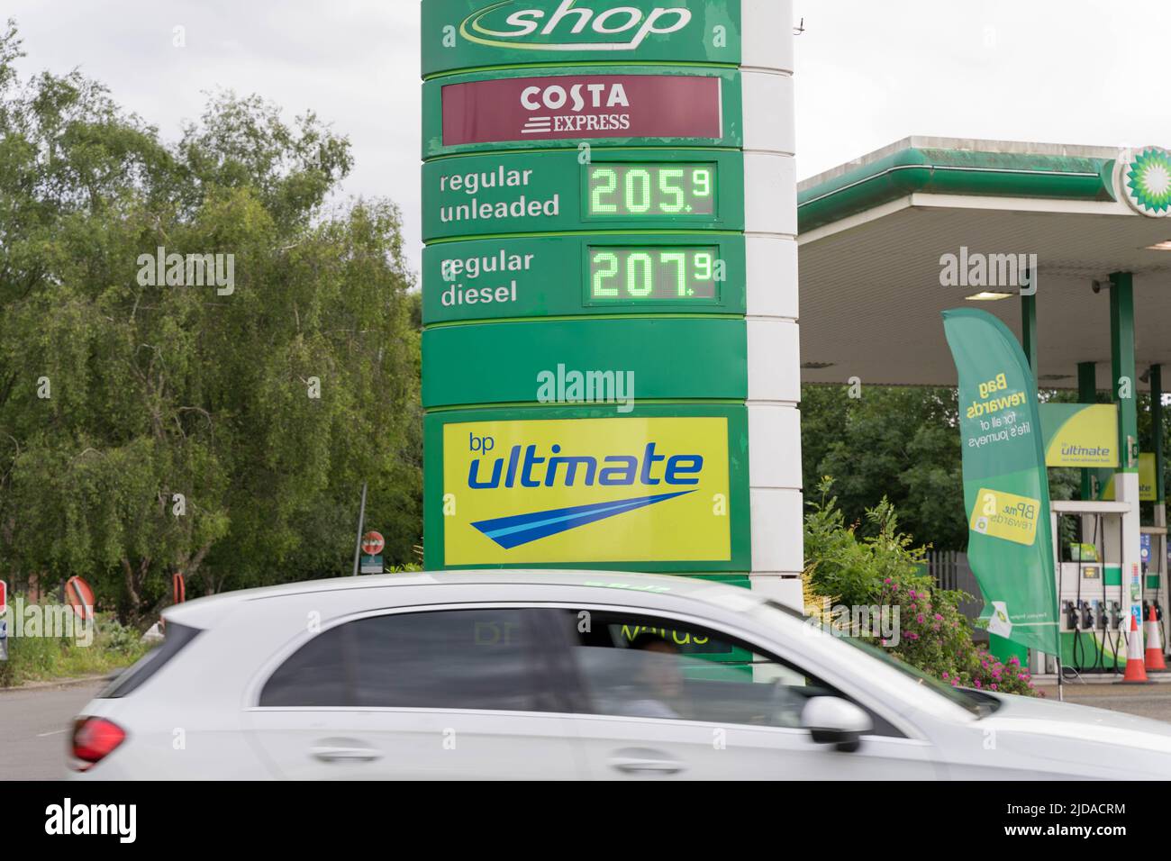 Two pounds per litre hires stock photography and images Alamy