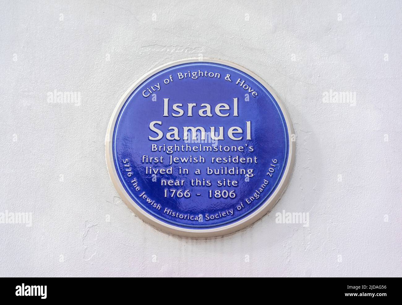 Commemorative blue plaque for Israel Samuel, first Jewish resident of Brighton, honoured by the Jewish Historical Society of England, East Sussex, UK Stock Photo