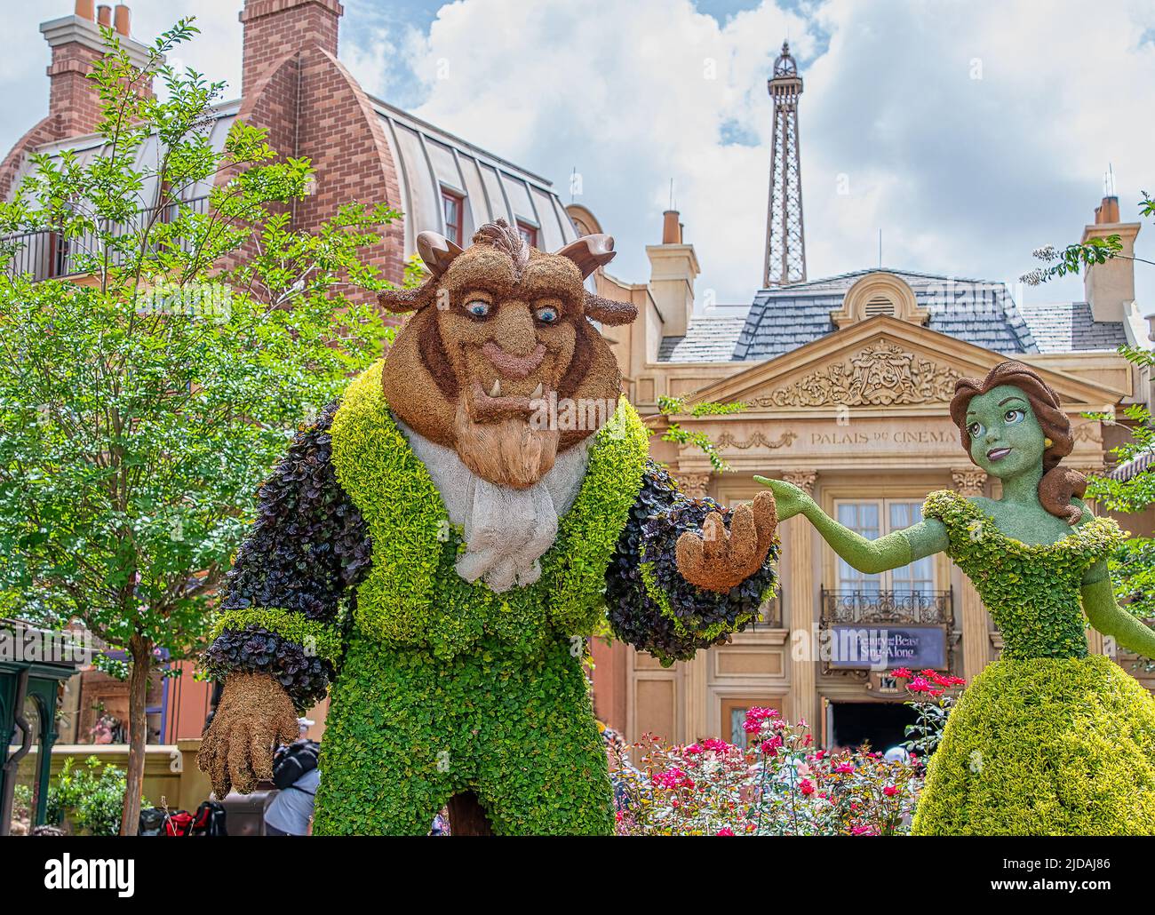 Belle and Beast character topairy displayed at Epcot at part of the Flower and Garden festival Stock Photo