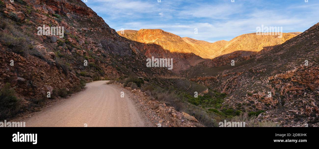 Road from Prince Albert into the mountain cliffs along the Swartberg