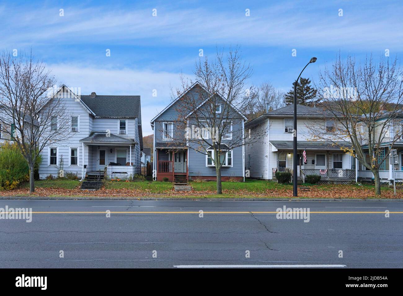 Street of traditional American clapboard houses Stock Photo Alamy