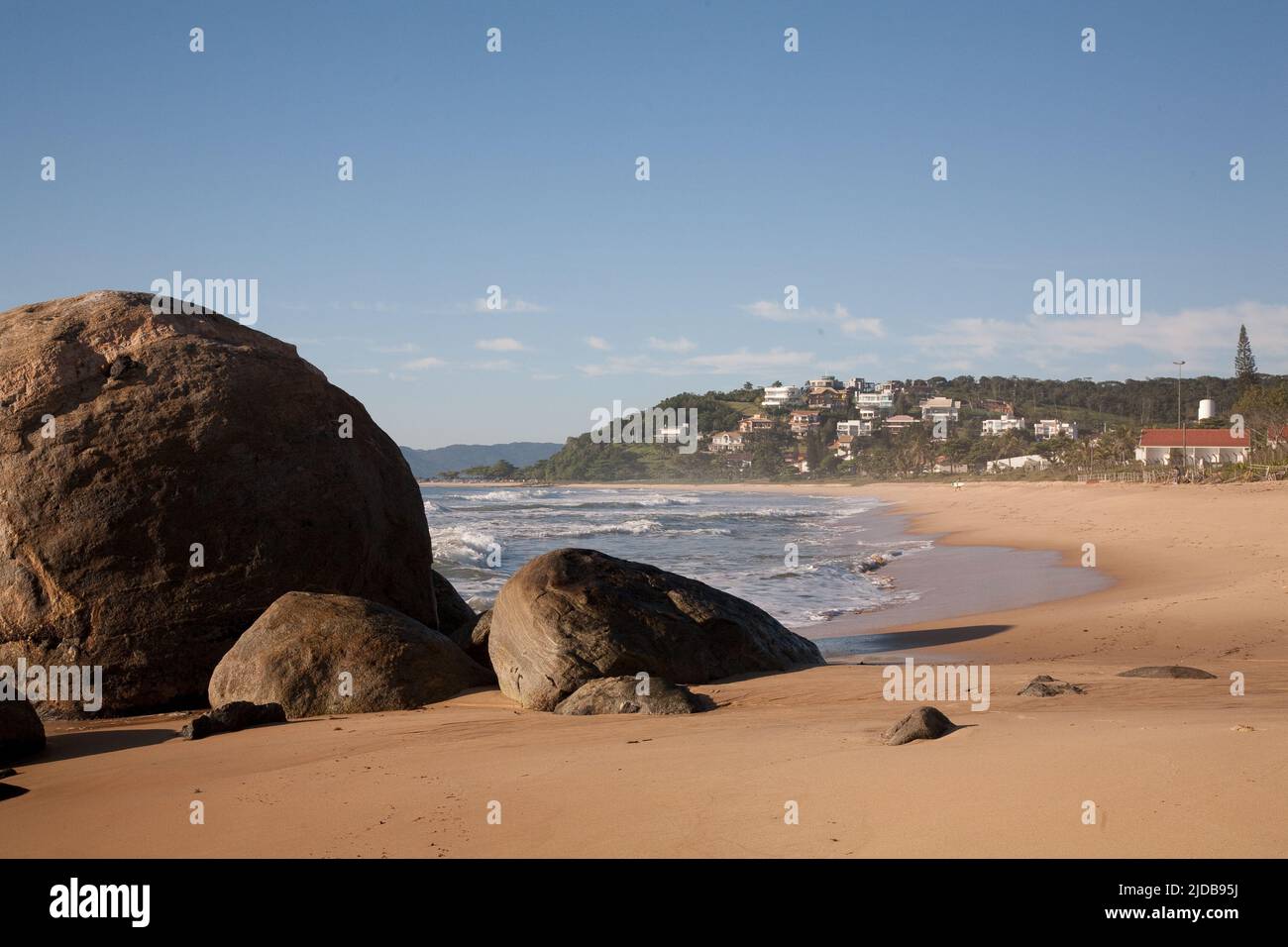 Giant boulders at Praia da Ilhota (Ilhota Beach) Itapema, Santa Catarina, Brazil Stock Photo
