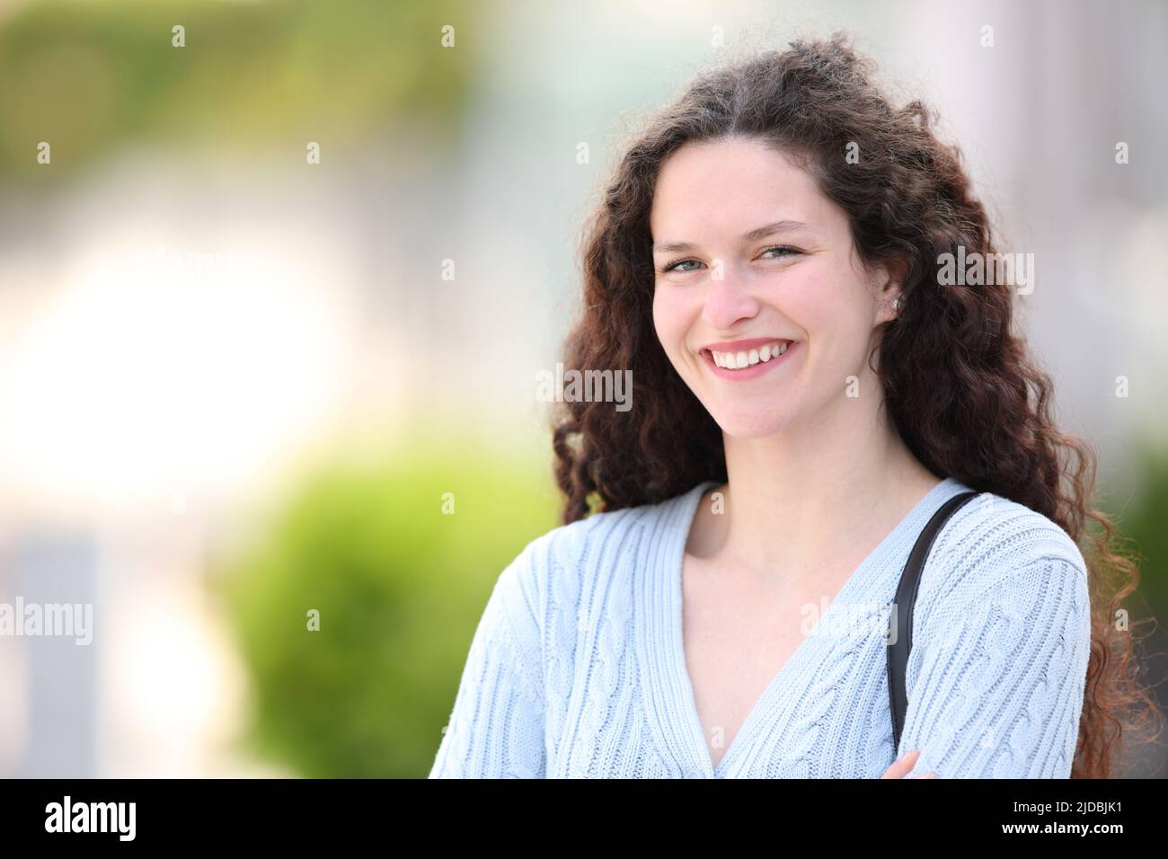 Woman hair model curly hi-res stock photography and images - Alamy