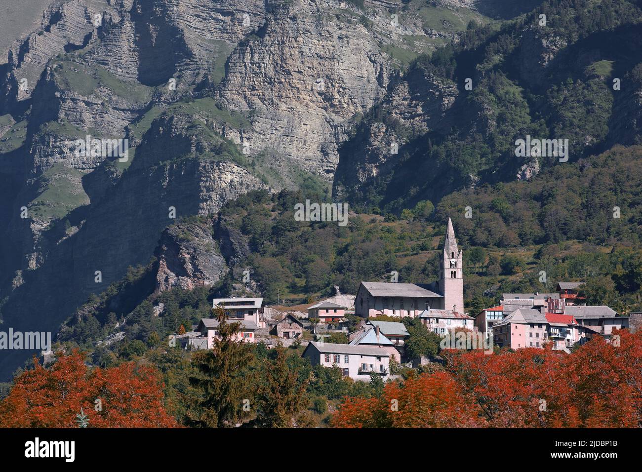 France, Hautes-Alpes Châteauroux-les-Alpes, Hameau de Saint-Marcellin mountain village Stock Photo