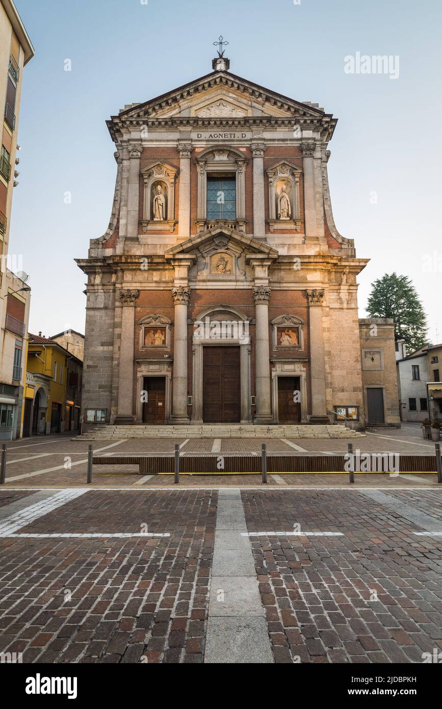 Historic center, Somma Lombardo, Italy. Basilica Sant'Agnese 1665 AD Stock Photo