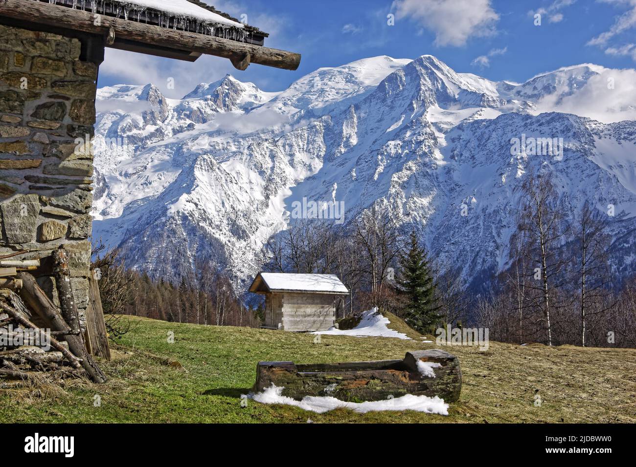 France, Haute-Savoie Massif du Mont-Blanc, alpine chalet Stock Photo