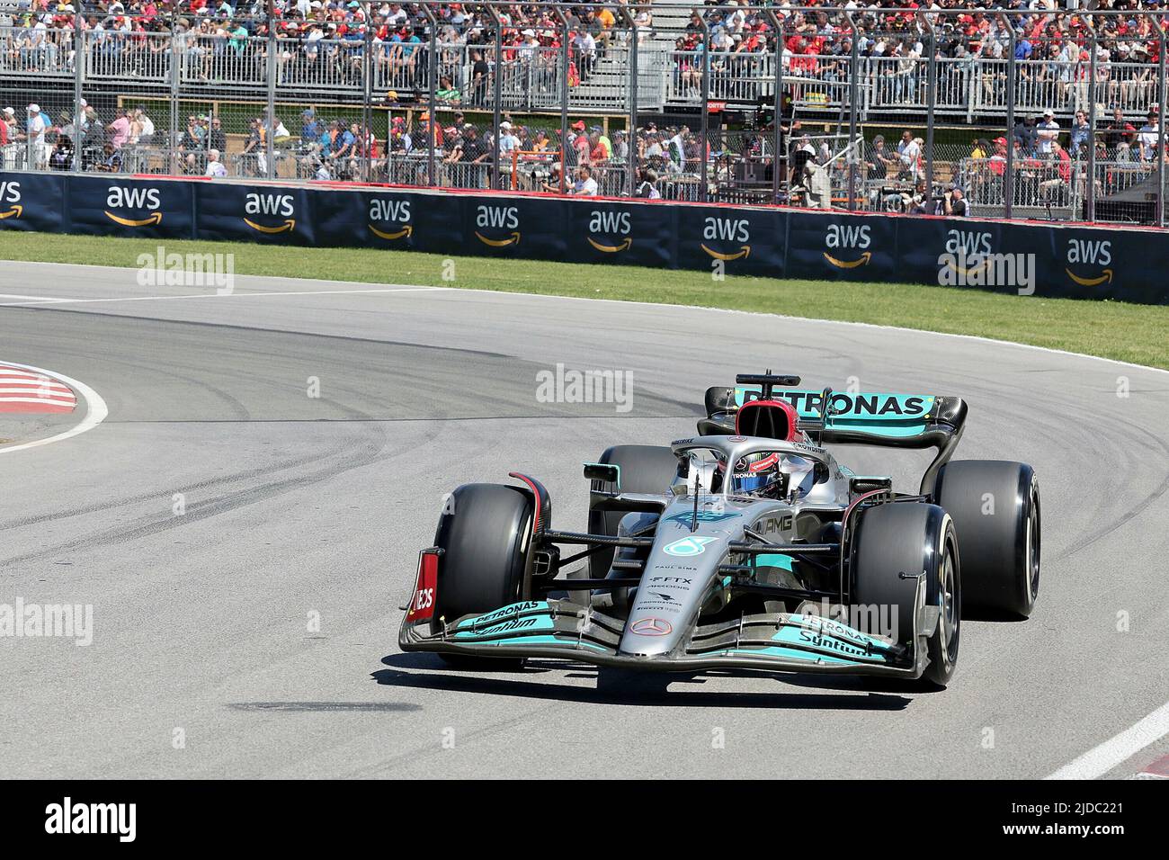 The Psychology of the Paddock: Red Bull vs. Mercedes