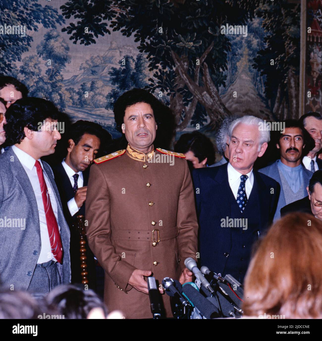 Libyan leader 1980s hi-res stock photography and images - Alamy 