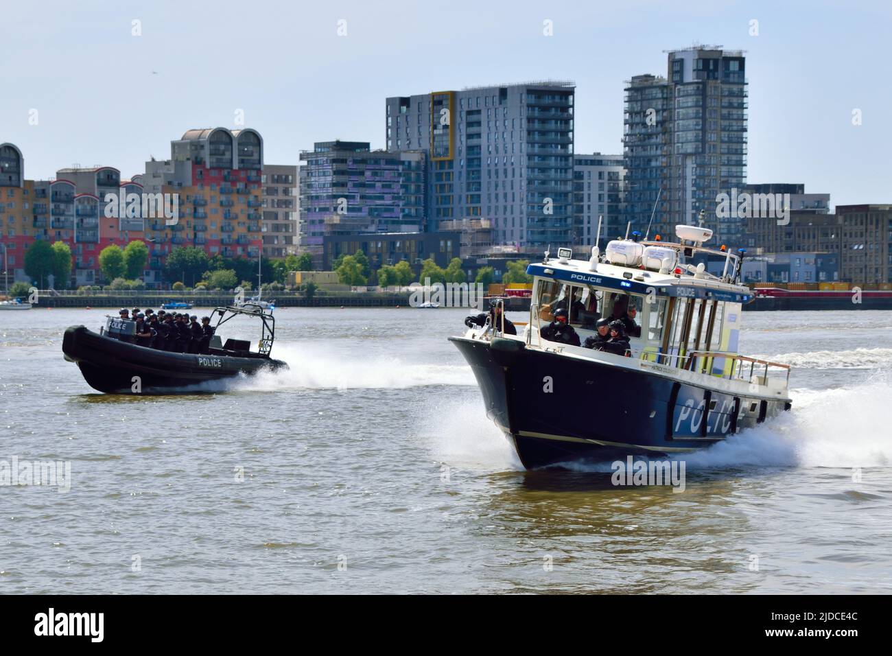 Metropolitan Police Marine Unit and Firearms Officers training on the River Thames in London Stock Photo