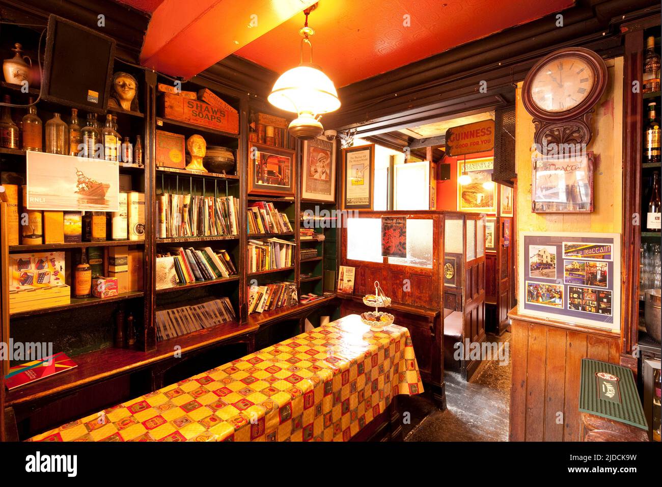 Tigh Neachtain's Pub, Galway City, Ireland Traditional Irish Pub, Credit:Robin Bush / Avalon Stock Photo