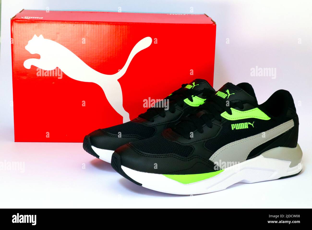 Puma x ray verde new arrivals