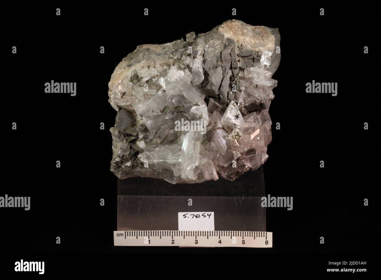 Gypsum. minerals. North America; USA; Michigan; Kent County; Grand