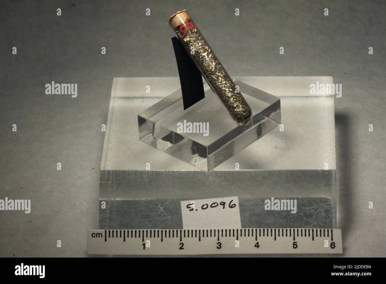 Platinum minerals hi-res stock photography and images - Alamy