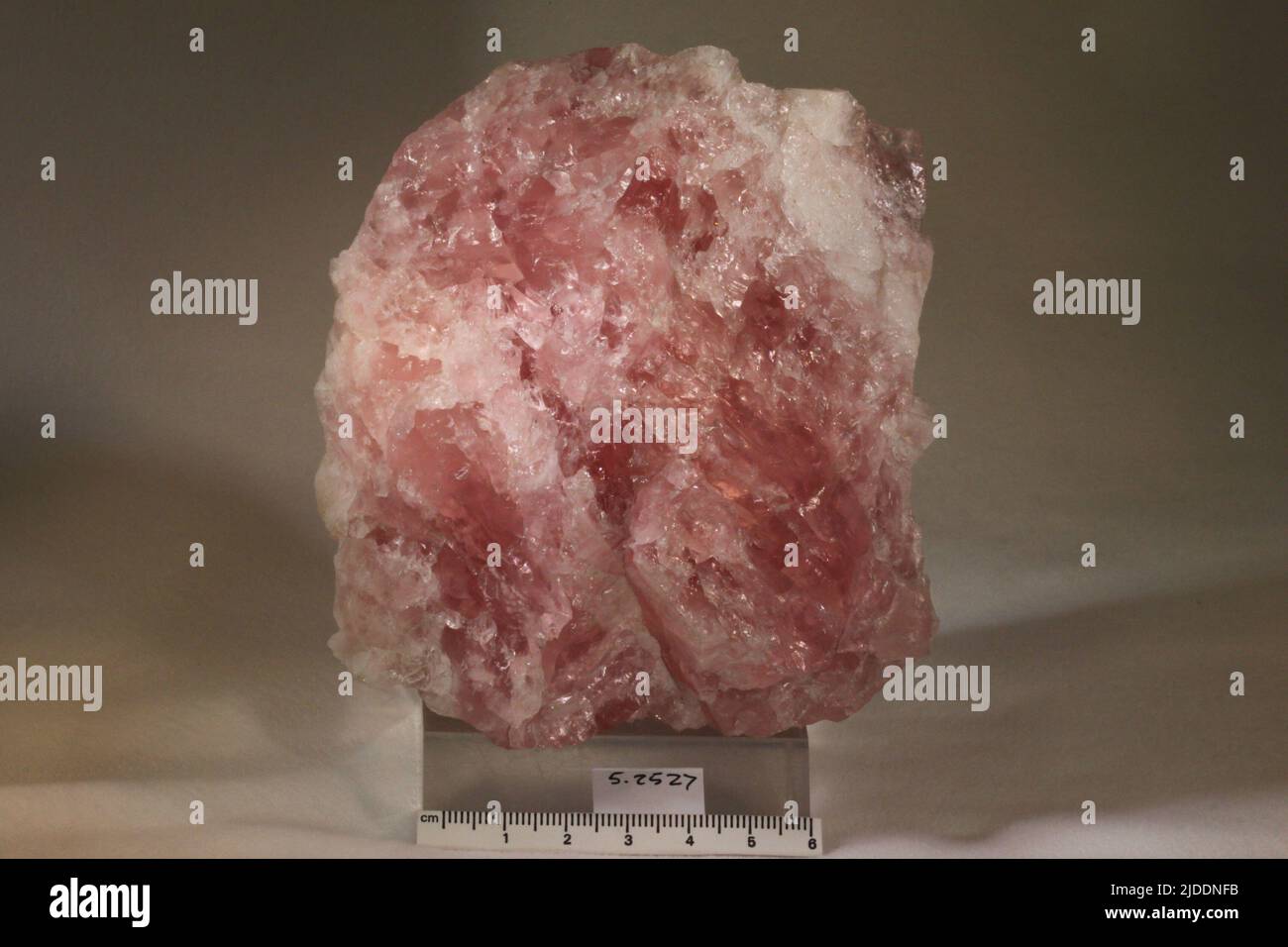 Quartz sand silicon dioxide hi-res stock photography and images - Alamy