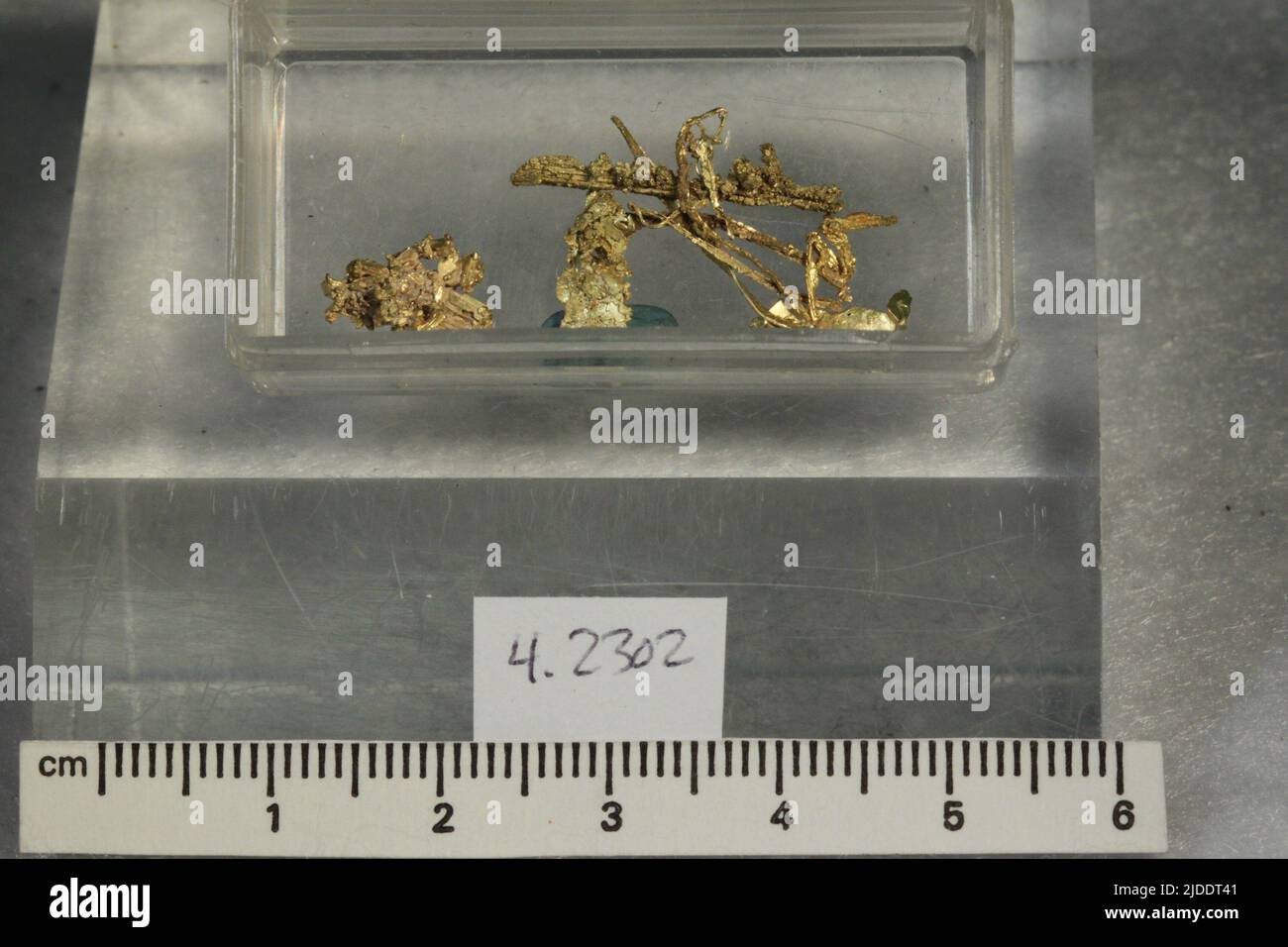 Gold minerals hi-res stock photography and images - Alamy