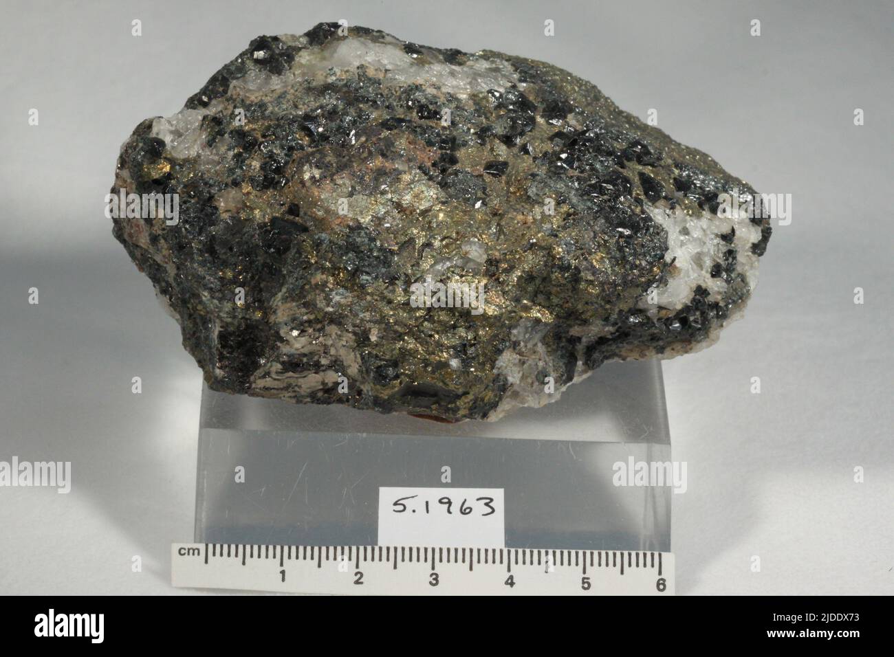 Gahnite. minerals. North America; USA; Massachusetts; Franklin County