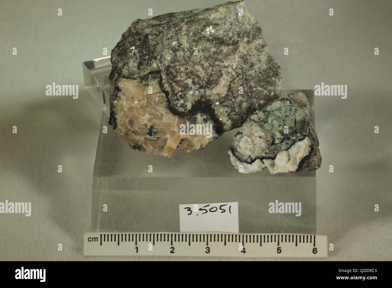 Haggite. minerals. North America; USA; New Mexico; Cibola County