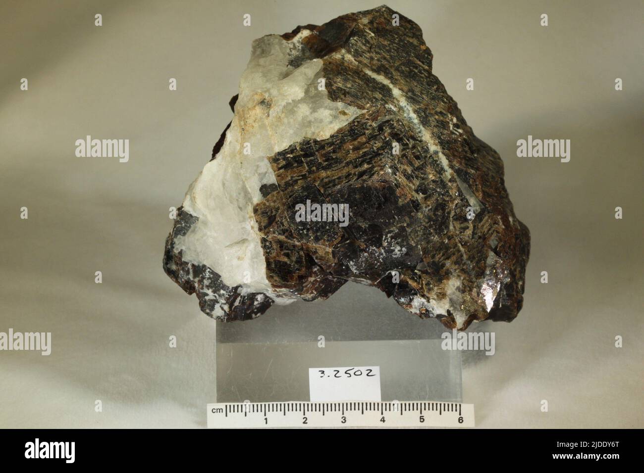 Siderite. minerals. North America; Denmark; Greenland; Sermersooq