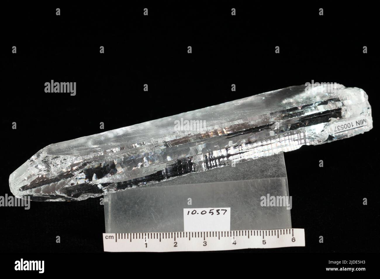 Quartz and identification hi-res stock photography and images - Alamy