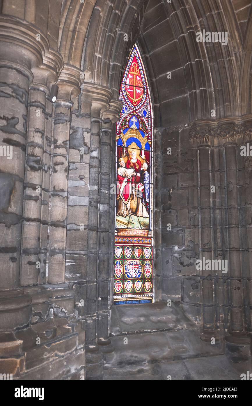 dh Stained glass CATHEDRAL GLASGOW Interior stain glassed window Stock Photo