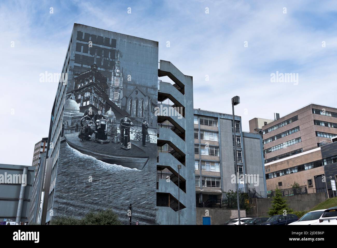 dh Murals GEORGE STREET GLASGOW Strathclyde University Wonderwall mural art trail Graham Hills Building Stock Photo