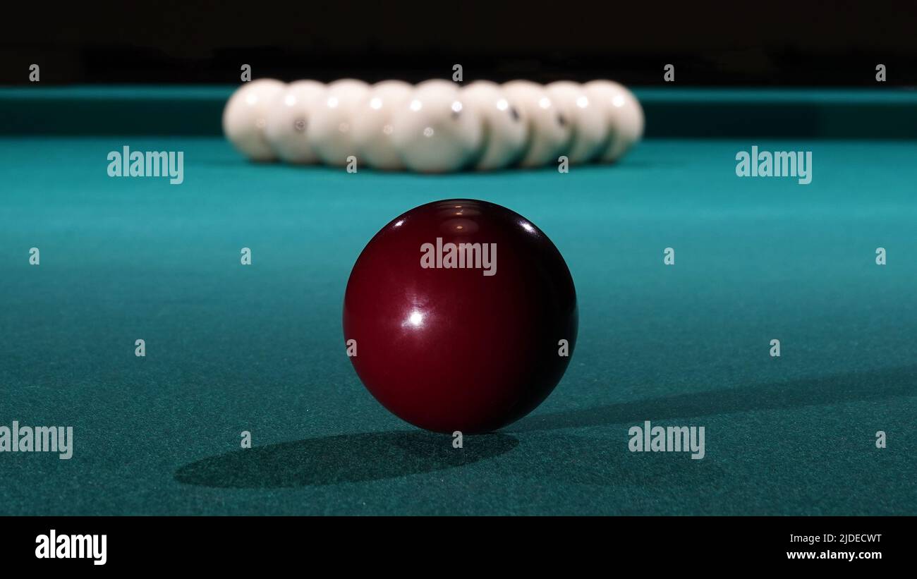 pool table with balls and cue Stock Photo Alamy