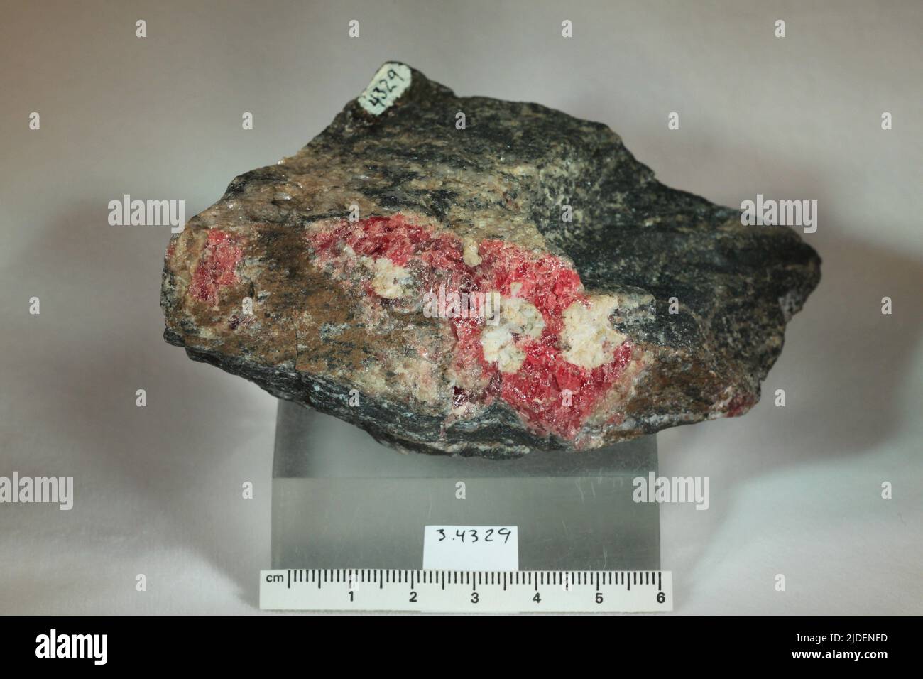 Sarkinite. minerals. Europe; Sweden; Varmland Province; Langban Stock Photo