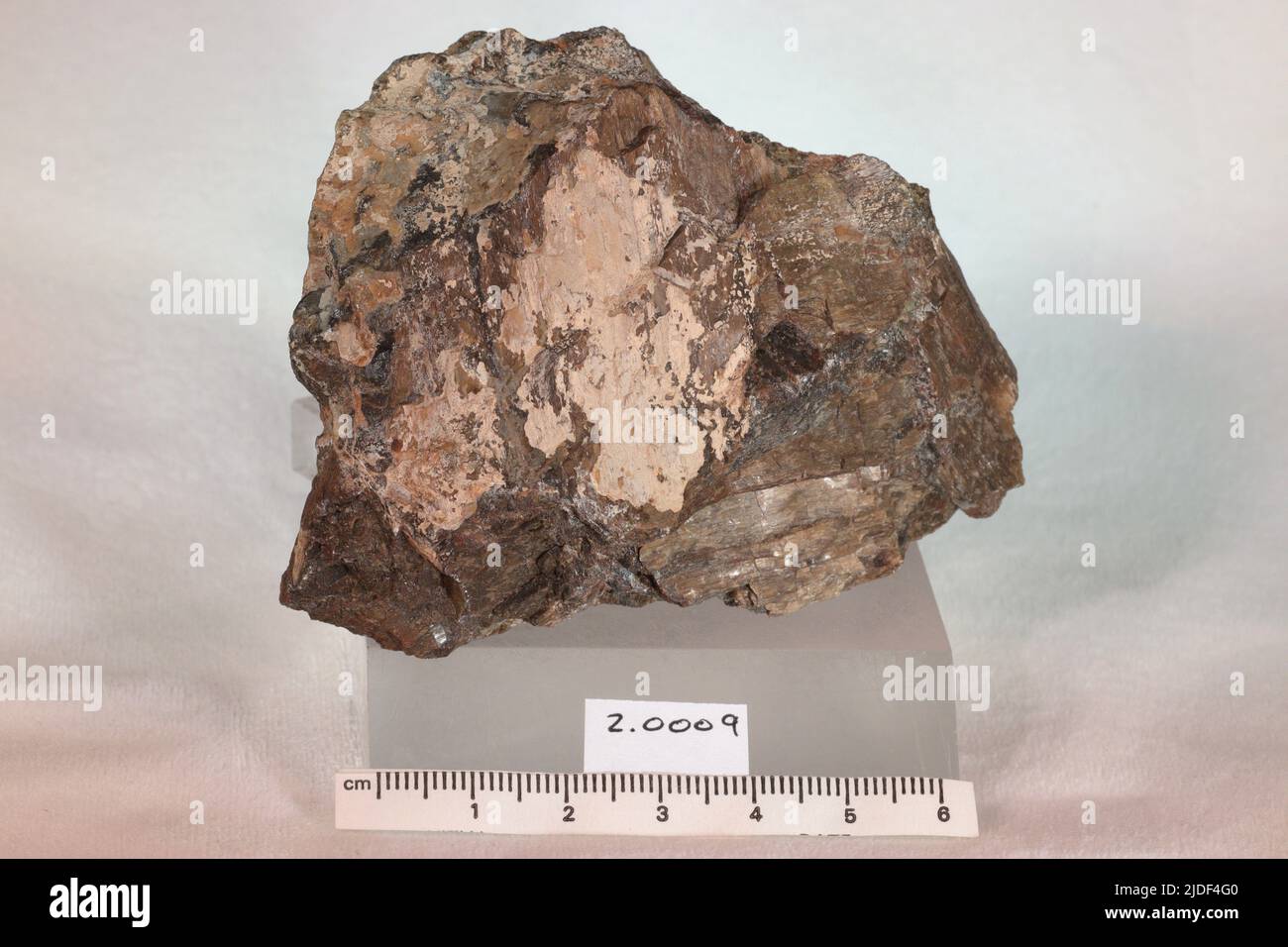 Enstatite. minerals. Europe; Austria; Styria; Leoben; Kraubath an der Mur, Preg; Gulsen quarry [Kraubath] Stock Photo