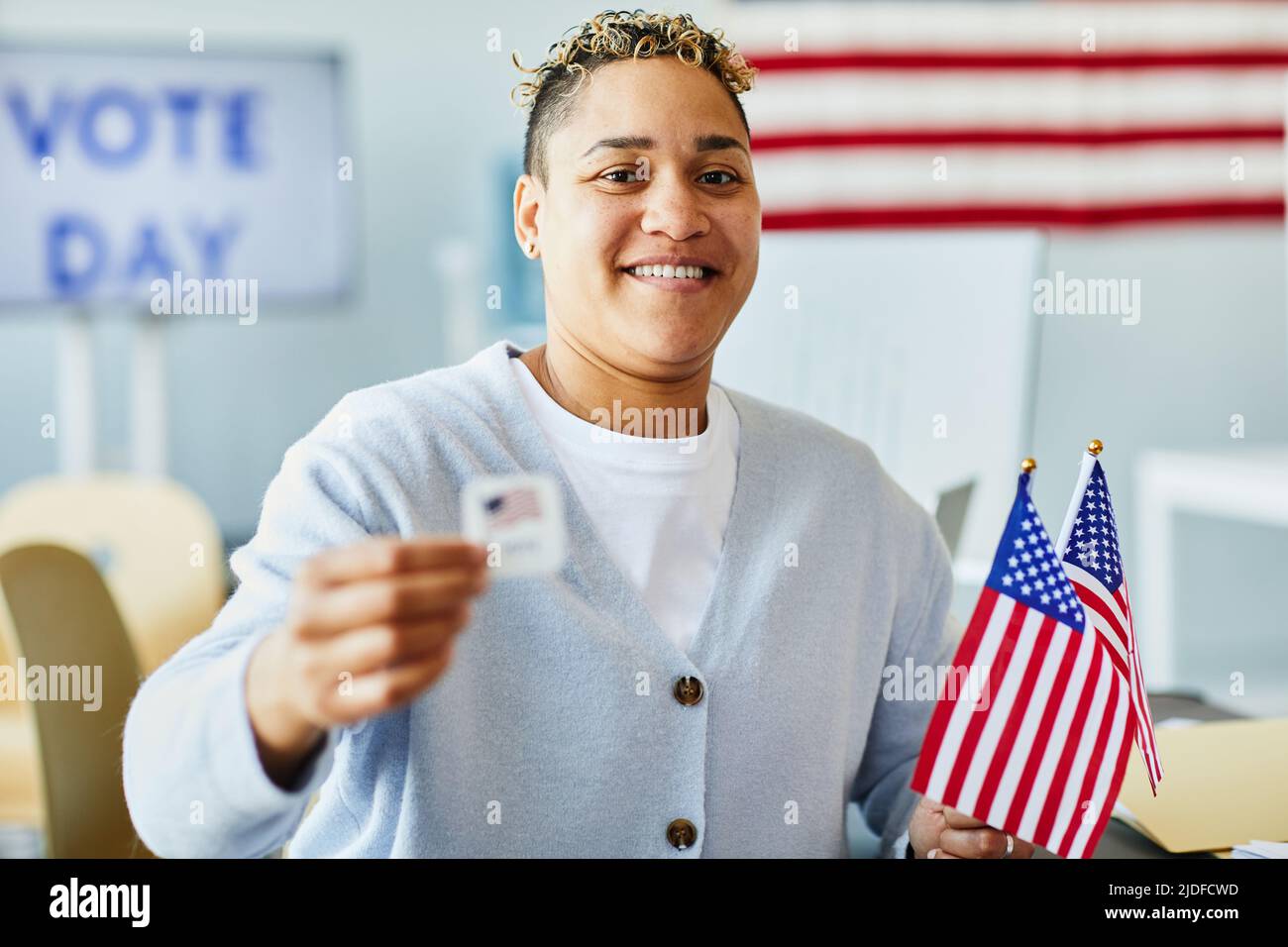 Voting sticker hi-res stock photography and images - Alamy