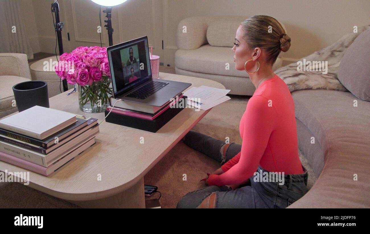 THE KARDASHIANS, Khloe Kardashian, 'Bucket List Goals', (Season 1, ep