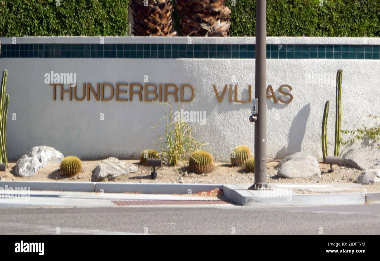 Thunderbird villas hires stock photography and images Alamy