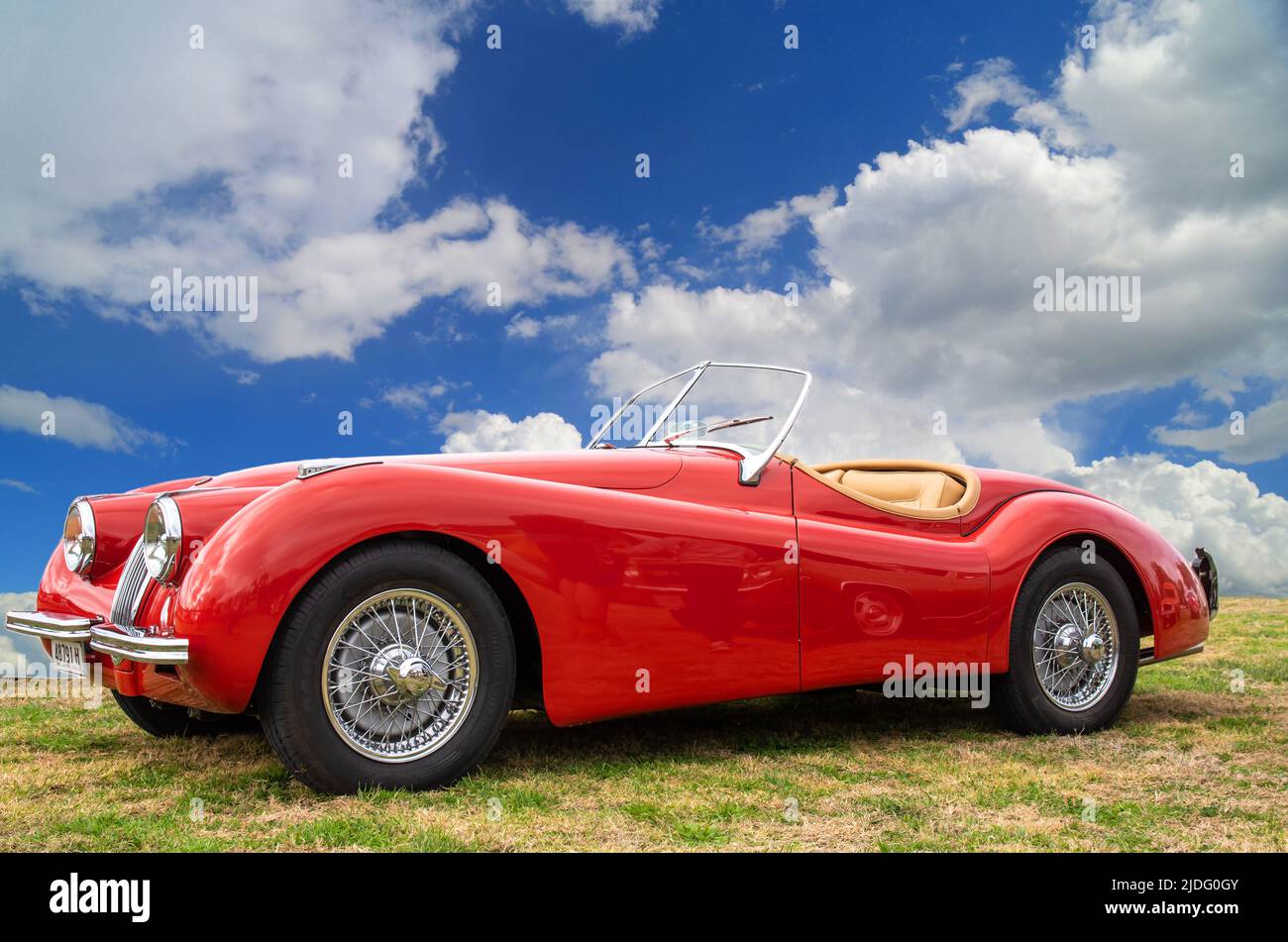 Classic 1950s british sports car High Resolution Stock Photography and