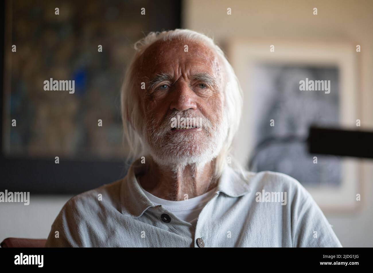Lollar, Germany. 14th June, 2022. Children's songwriter Fredrik Vahle speaks during an interview at his home. He celebrates his 80th birthday on June 24. Credit: Sebastian Gollnow/dpa/Alamy Live News Stock Photo