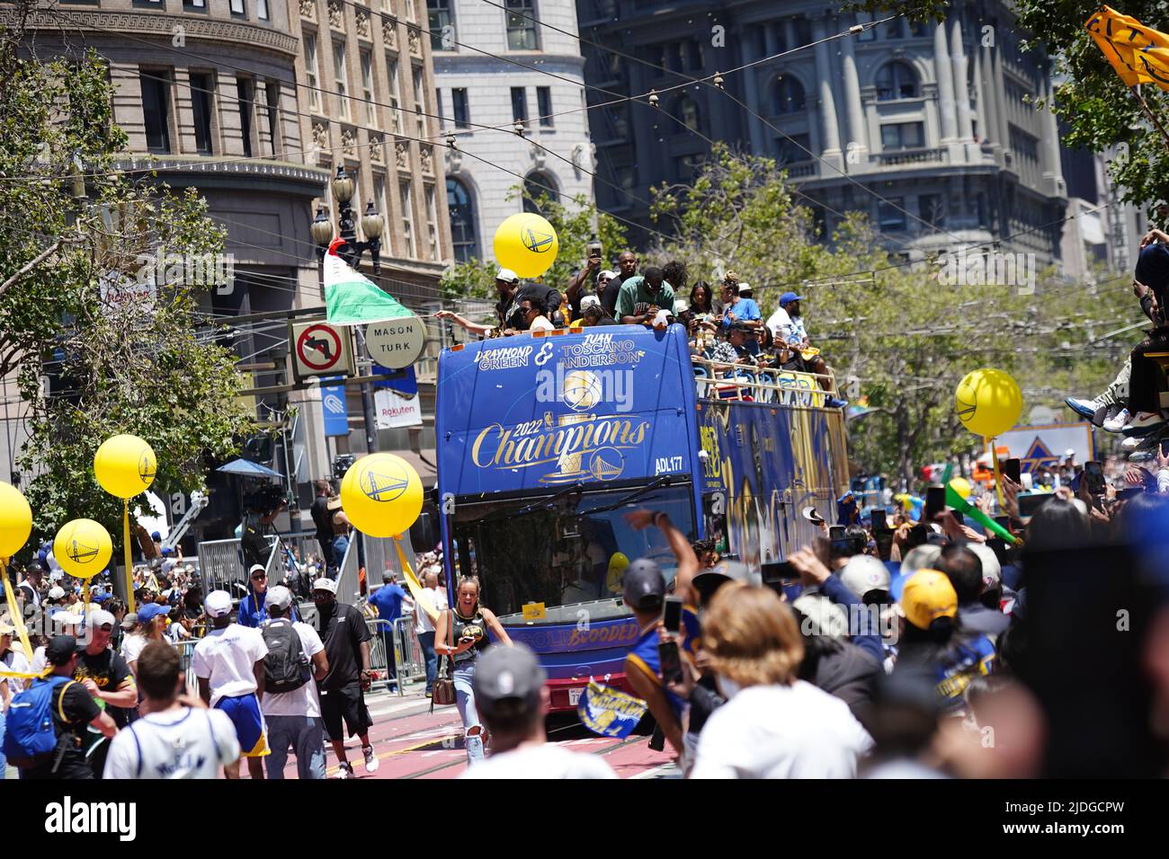 Warriors parade 2022: Fans pack NBA Championship celebration