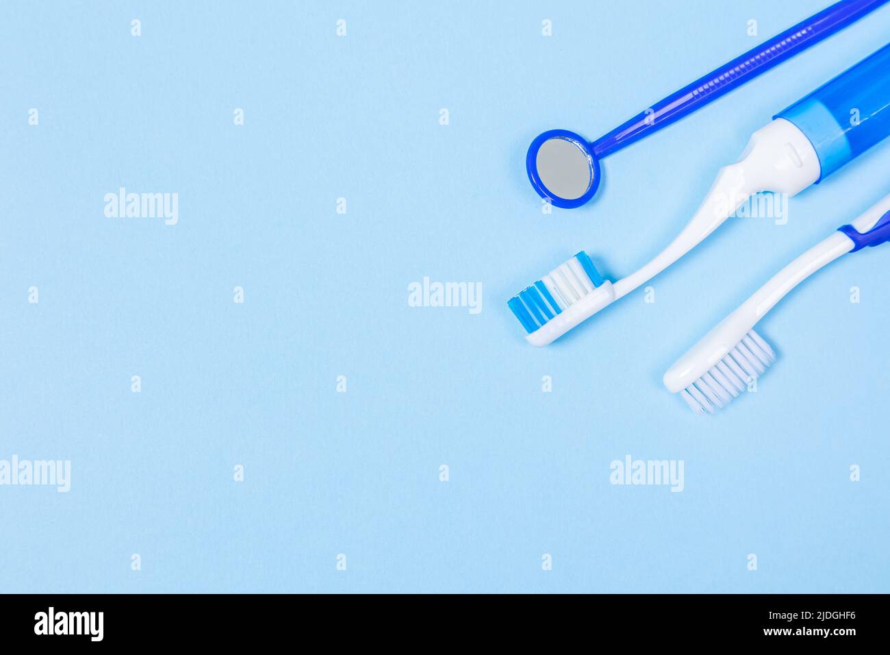 set for thorough cleaning of the oral cavity. Equipment for cleaning