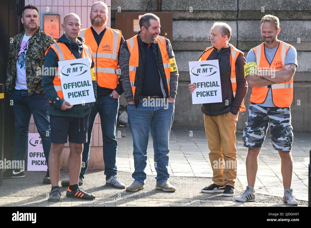 New Street, Birmingham, England, June 21st 2022. Rail workers on the picket line outside Birmingham's New Street Signal Box. They are striking for a 7 percent wage increase across the British networks after RMT Unions failed to reach an agreement. Pic by Credit: Sam Holiday/Alamy Live News Stock Photo