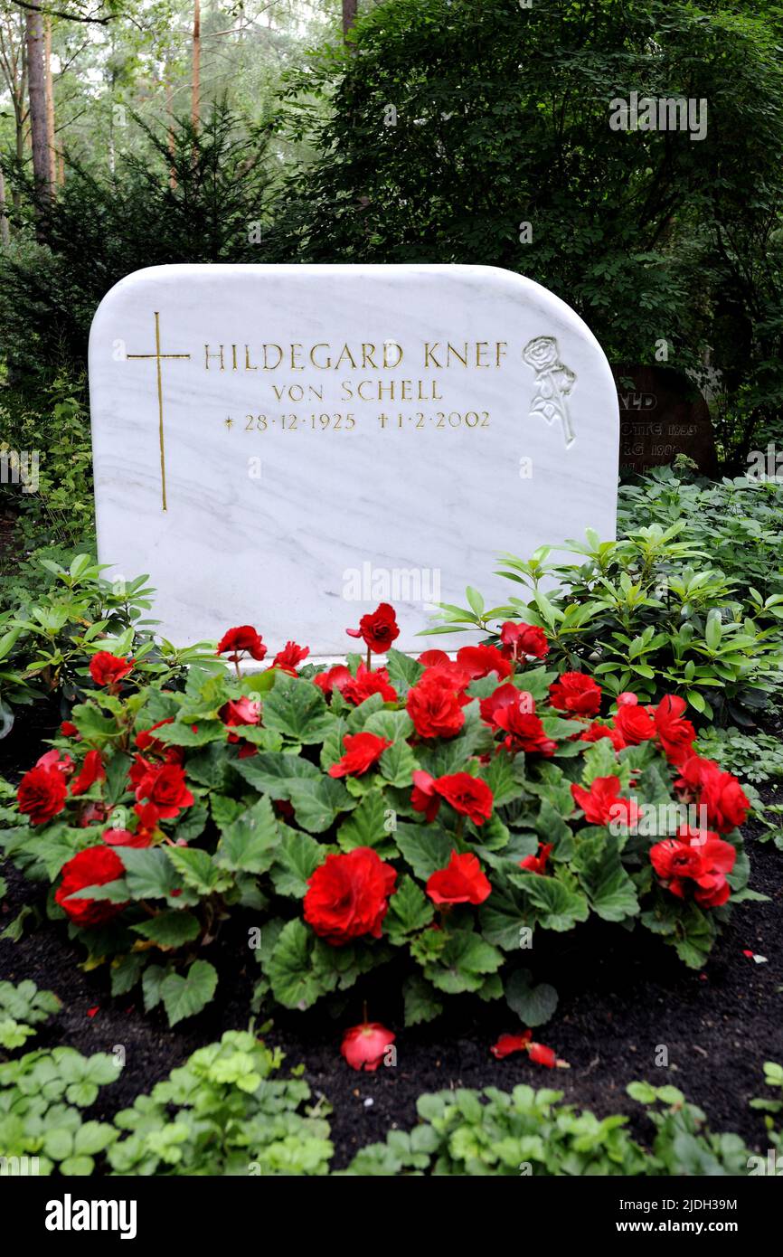 grave of honour of Hildegard Knef at the Waldfriedhof Zehlendorf, Germany, Berlin Stock Photo