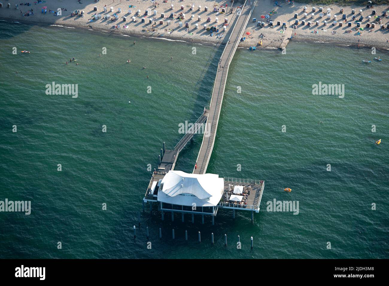 Restaurant 'Wolkenlos' on the sea bridge at the Timmendorf Beach, aerial view 08/31/2022, Germany, Schleswig-Holstein Stock Photo