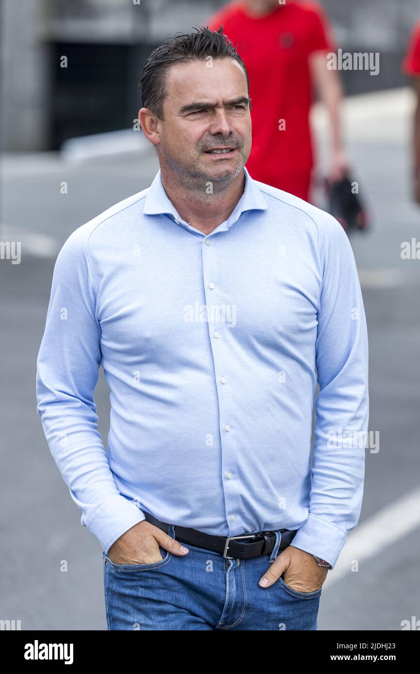 2022-06-21 10:44:13 ANTWERP - Technical director Marc Overmars during the  training of the Belgian club Royal Antwerp FC. ANP MARCEL VAN HOORN  netherlands out - belgium out Stock Photo - Alamy