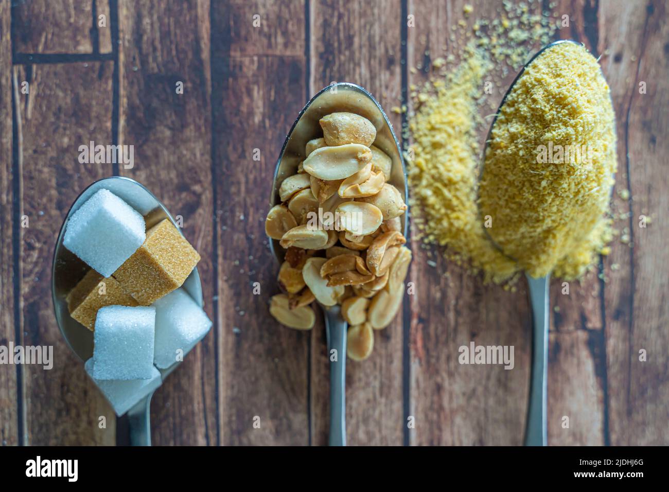 Sugar cubes eat hires stock photography and images Alamy