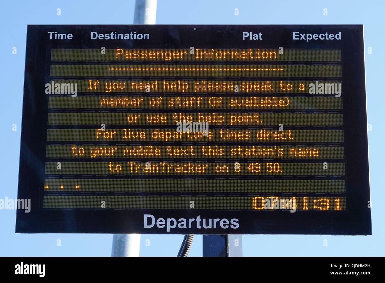 Kidderminster, UK. 21st June, 2022. Today's National Rail strike has left rail stations deserted. A passenger information board suggests asking for help from staff  (if available). An ironic message as all staff are on strike. Credit: Lee Hudson/Alamy Live News Stock Photo