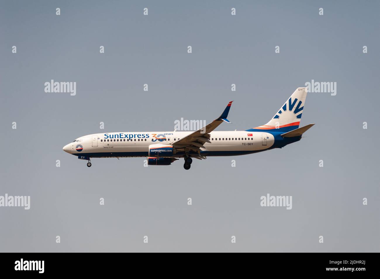 Sun express plane hi-res stock photography and images - Alamy