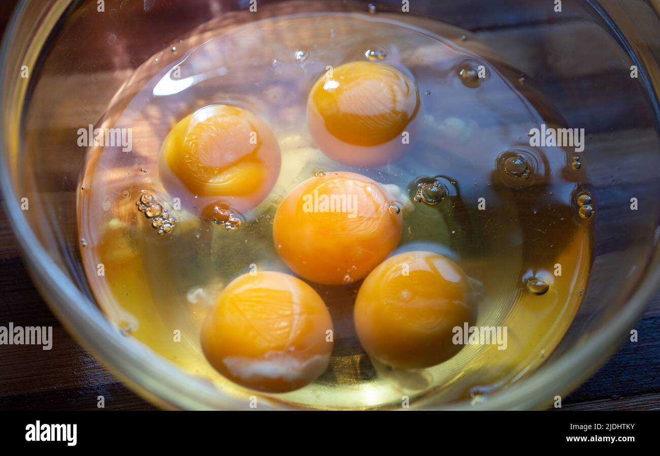 bowl of scrambled eggs Stock Photo - Alamy