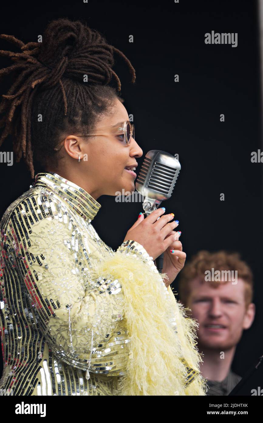 Liverpool's Neo-Jazz singer songwriter, Ni Maxine performing on stage at the 2022 Africa Oye Music Festival in Sefton Park Liverpool UK Stock Photo
