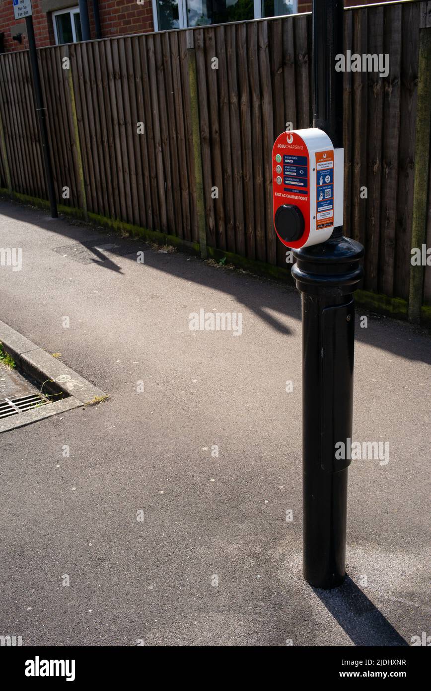 JOJU lamppost street EV charging point at Eastleigh town centre hampshire UK. Stock Photo
