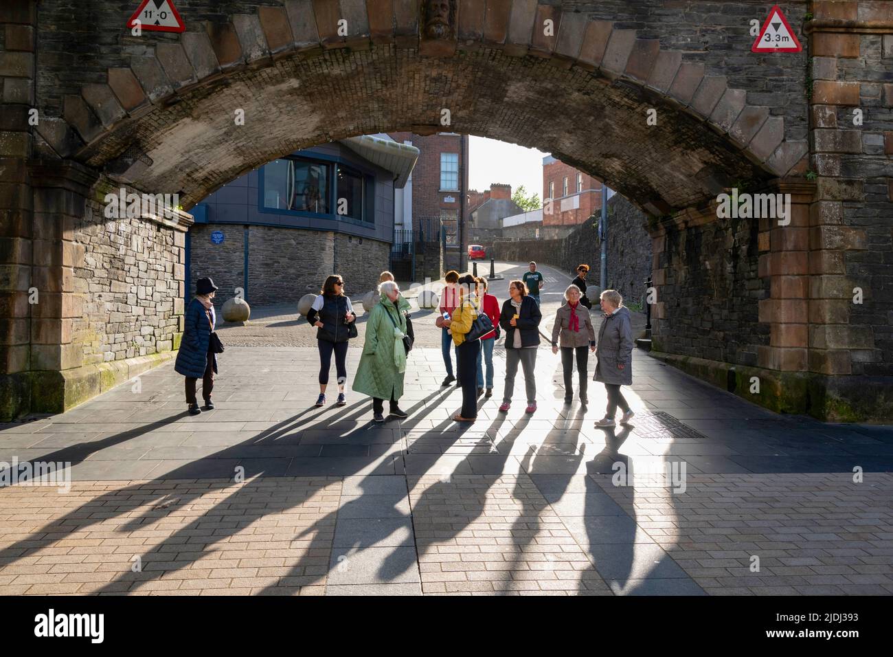 Tourists on Derry's Walls, Derry City, Northern Ireland Stock Photo