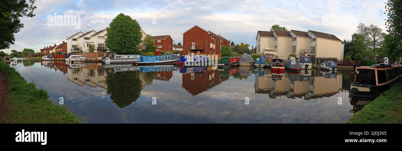 Stockton Heath Canal panorama London Bridge boat Marina, Warrington, Cheshire, England, UK, WA4 5BG Stock Photo