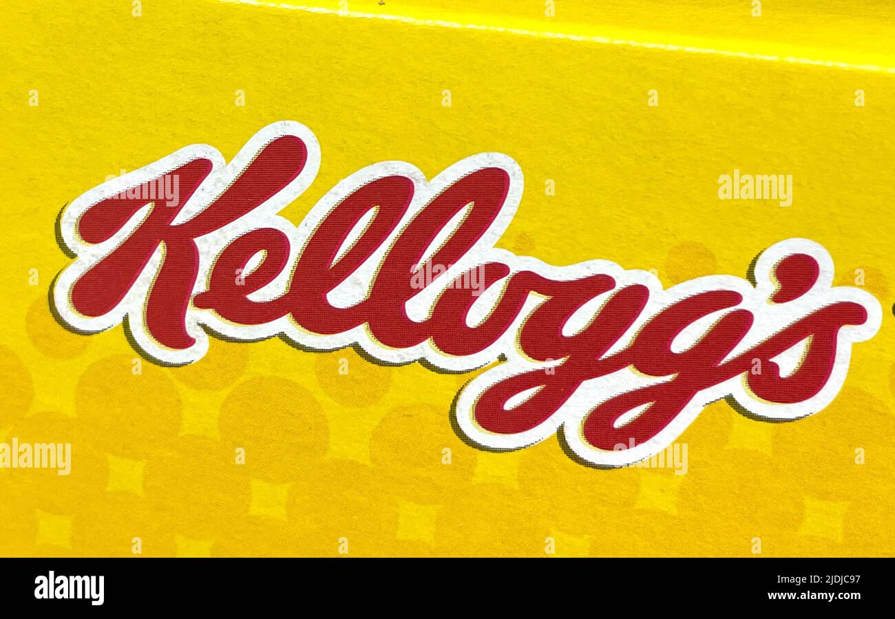 The Kellogg's logo is pictured on a cereal box in a market after Kellogg Company announced it would split into three independent companies, in the latest U.S. corporate overhaul aimed at simplifying its structure and sharpening its focus on the snack business, in New York, U.S., June 21, 2022. REUTERS/Mike Segar Stock Photo