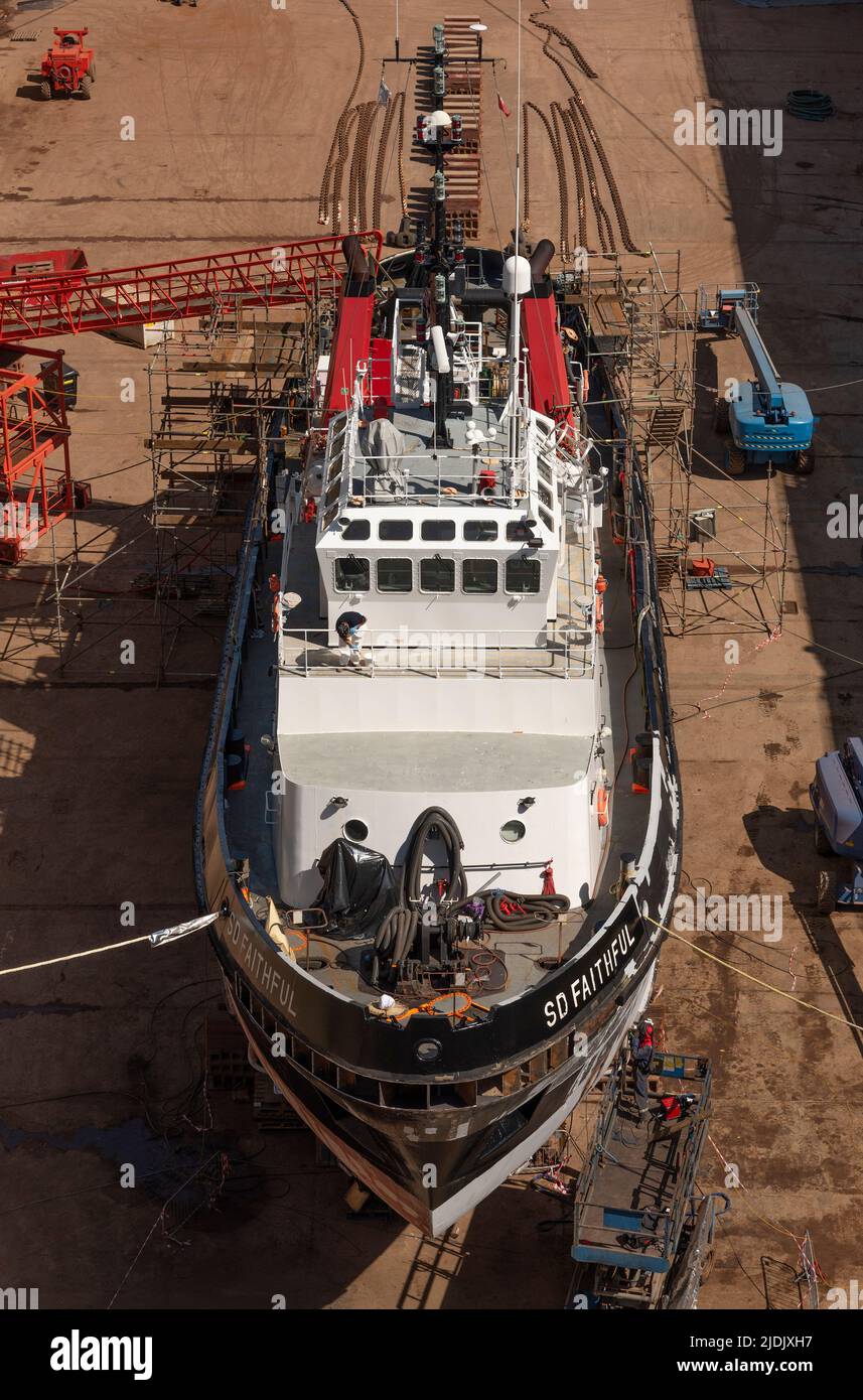 Twin tractor tug hires stock photography and images Alamy