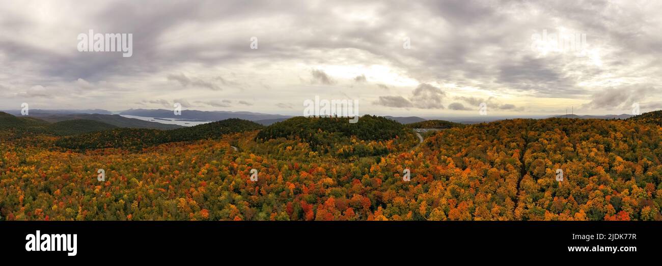 Peak foilage on the summit of Prospect Mountain in Lake George, New York. Stock Photo